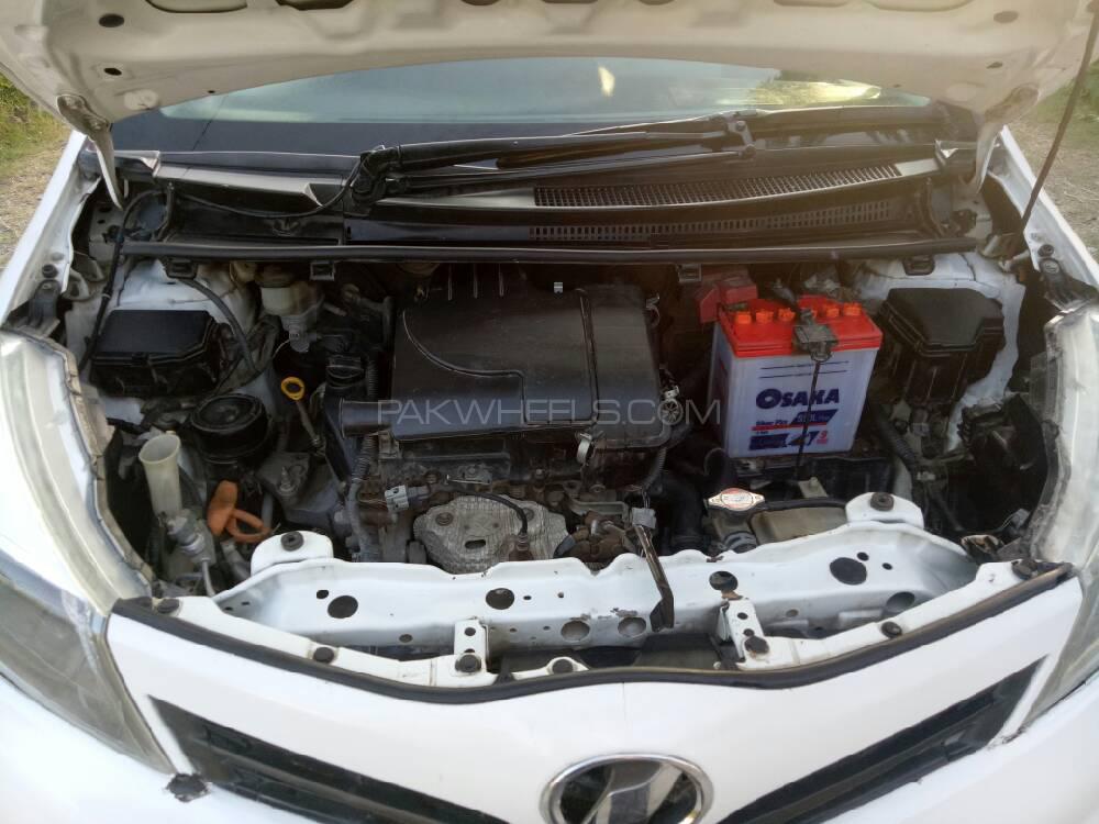 Toyota Vitz 2012 for Sale in Dera ismail khan Toyota Vitz 2012 for Sale in Dera ismail khan Image-5
