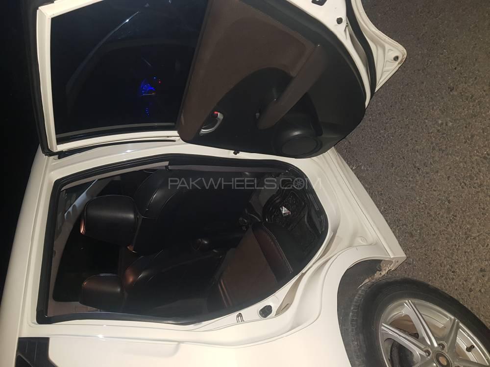 Honda Fit 2016 for Sale in Gujranwala Honda Fit 2016 for Sale in Gujranwala Image-10
