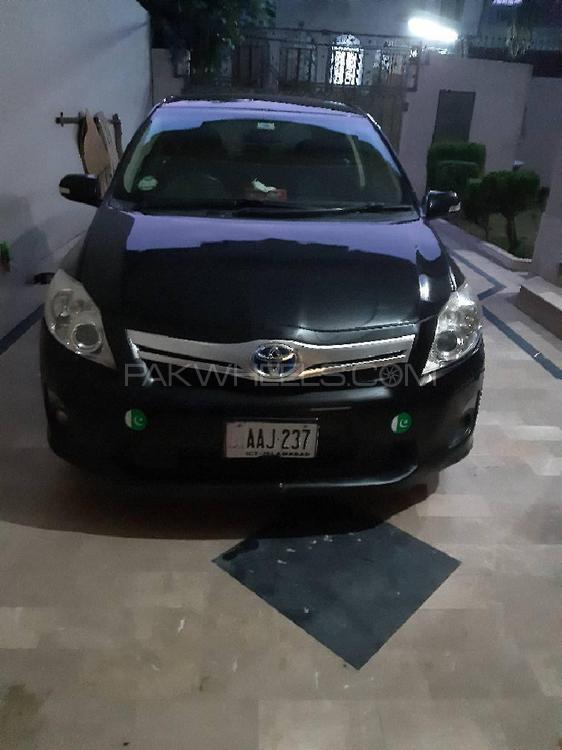 Toyota Auris 2016 for Sale in Gujranwala Image-1