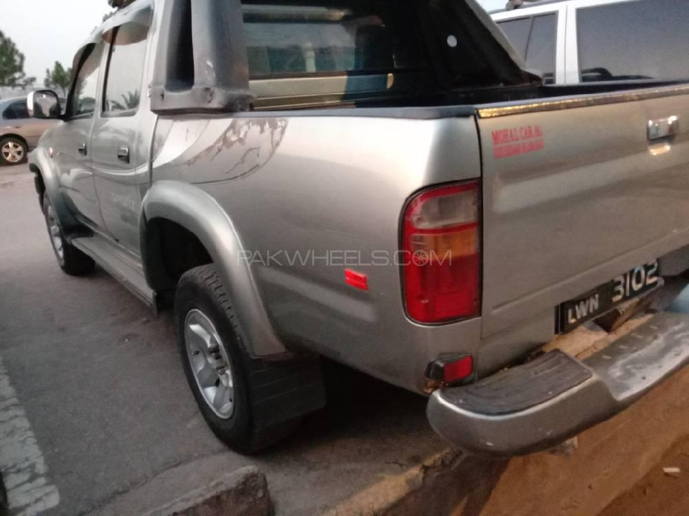 Toyota Hilux 2003 for Sale in Islamabad Toyota Hilux 2003 for Sale in Islamabad Image-3