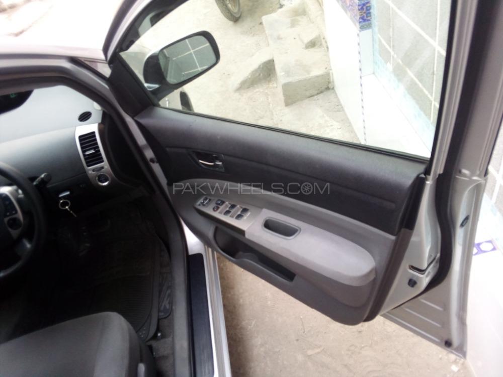 Toyota Prius 2011 for Sale in Attock Toyota Prius 2011 for Sale in Attock Image-8