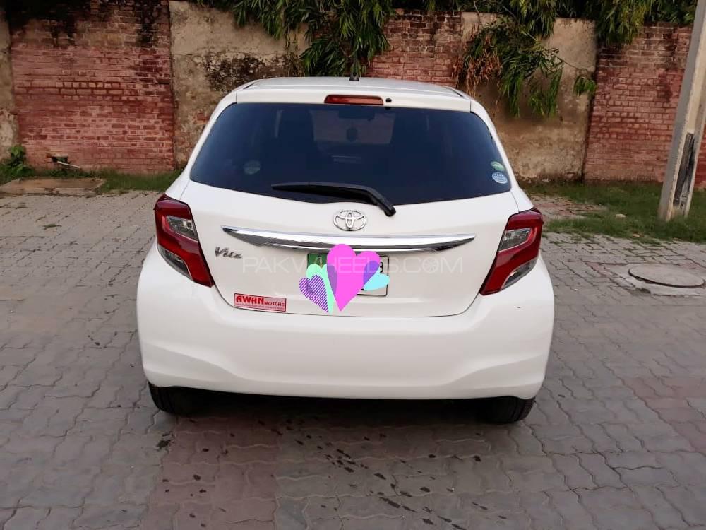 Toyota Vitz 2014 for Sale in Sialkot Toyota Vitz 2014 for Sale in Sialkot Image-4