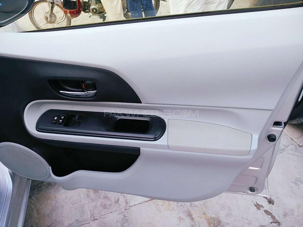 Toyota Aqua 2012 for Sale in Rawalpindi Toyota Aqua 2012 for Sale in Rawalpindi Image-6