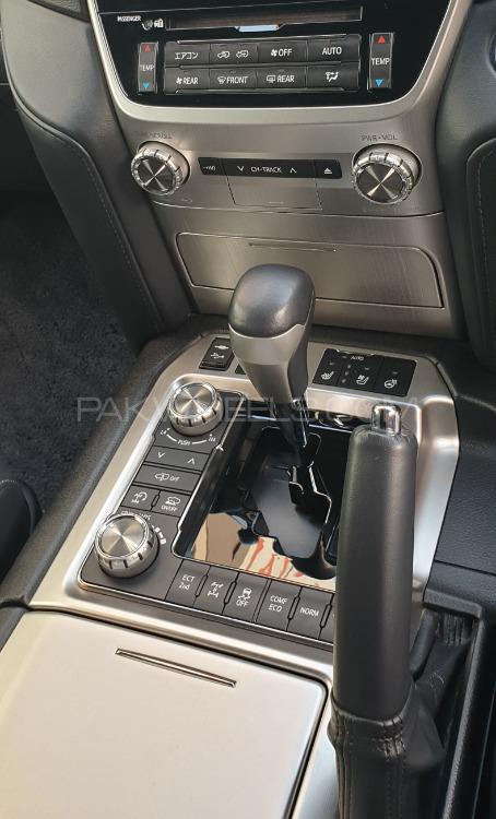 Toyota Land Cruiser 2017 for Sale in Islamabad Toyota Land Cruiser 2017 for Sale in Islamabad Image-8