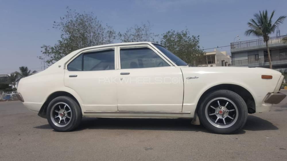 Toyota Carina 1973 for Sale in Karachi Image-1