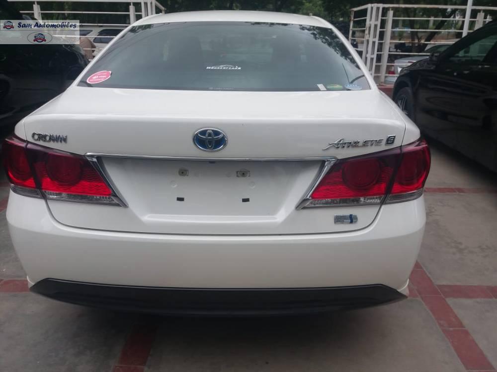 Toyota Crown 2015 for Sale in Karachi Toyota Crown 2015 for Sale in Karachi Image-2