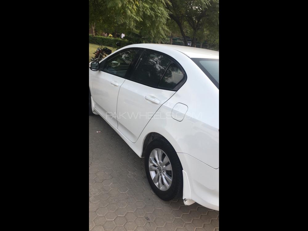 Honda City 2013 for Sale in Lahore Honda City 2013 for Sale in Lahore Image-5