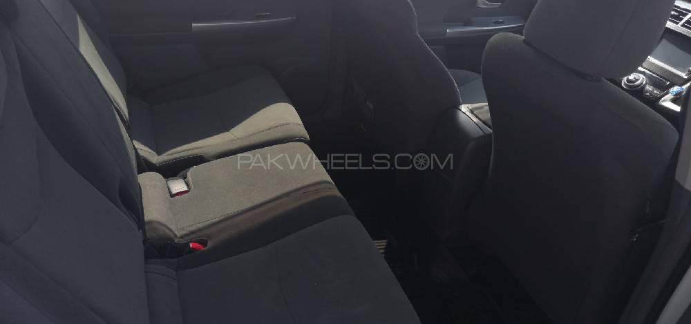 Toyota Prius Alpha 2012 for Sale in Peshawar Toyota Prius Alpha 2012 for Sale in Peshawar Image-8