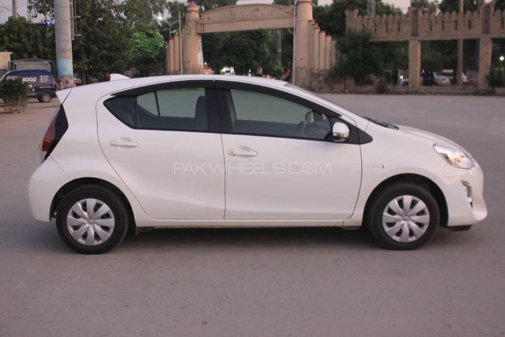 Toyota Aqua 2015 for Sale in Rawalpindi Toyota Aqua 2015 for Sale in Rawalpindi Image-6