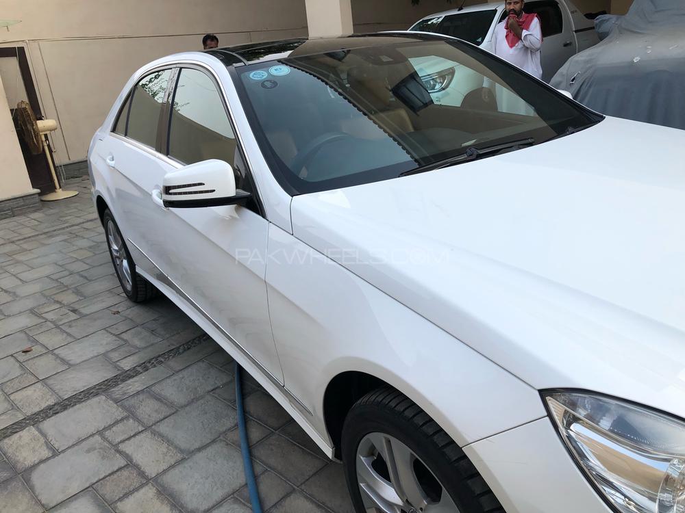 Mercedes Benz E Class 2012 for Sale in Karachi Mercedes Benz E Class 2012 for Sale in Karachi Image-3