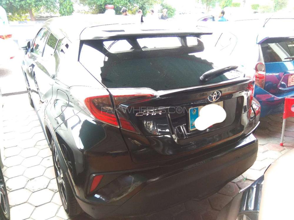 Toyota C-HR 2017 for Sale in Lahore Toyota C-HR 2017 for Sale in Lahore Image-14