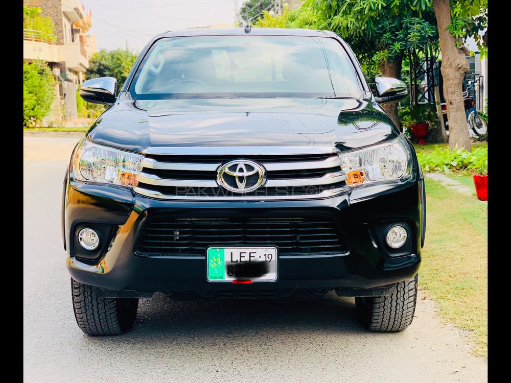 Toyota Hilux 2019 for Sale in Lahore Toyota Hilux 2019 for Sale in Lahore Image-2
