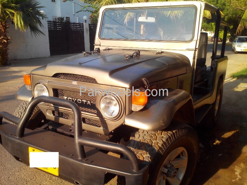 Toyota Land Cruiser 1979 for Sale in Karachi Toyota Land Cruiser 1979 for Sale in Karachi Image-3