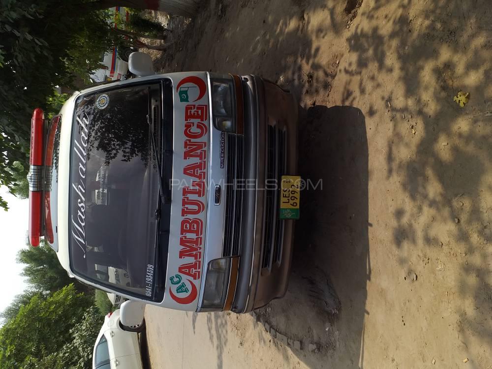 Toyota Hiace 2013 for Sale in Toba Tek Singh Image-1