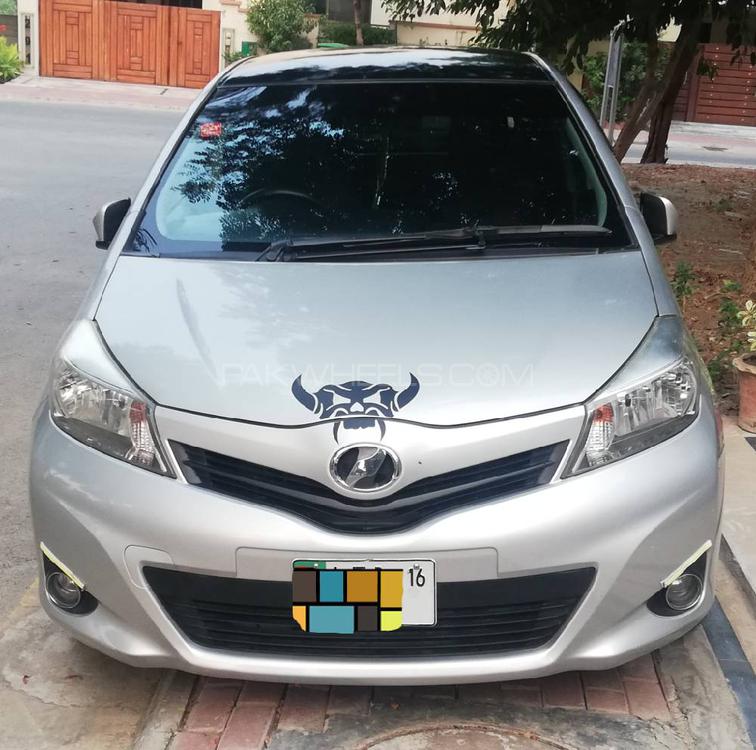 Toyota Vitz 2016 for Sale in D.G.Khan Image-1