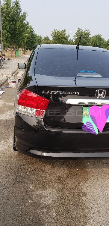 ہونڈا سٹی 2014 for Sale in لاہور ہونڈا سٹی 2014 for Sale in لاہور Image-3