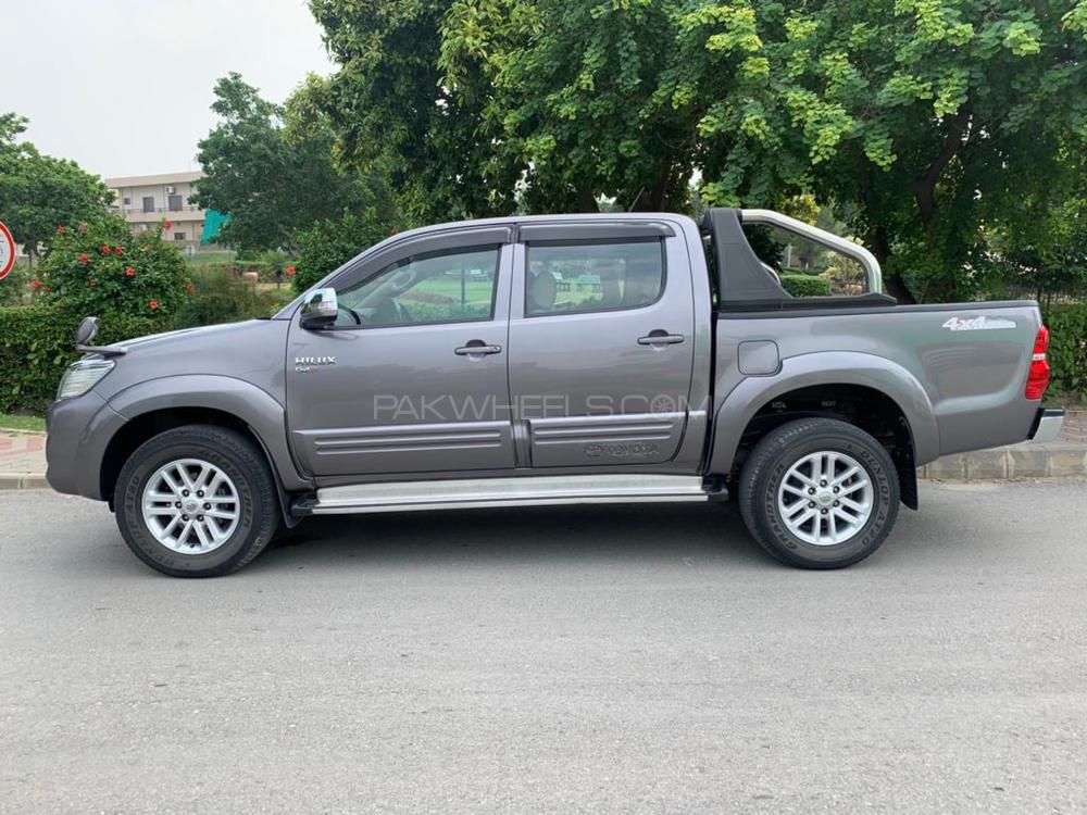 Toyota Hilux 2016 for Sale in Islamabad Toyota Hilux 2016 for Sale in Islamabad Image-4