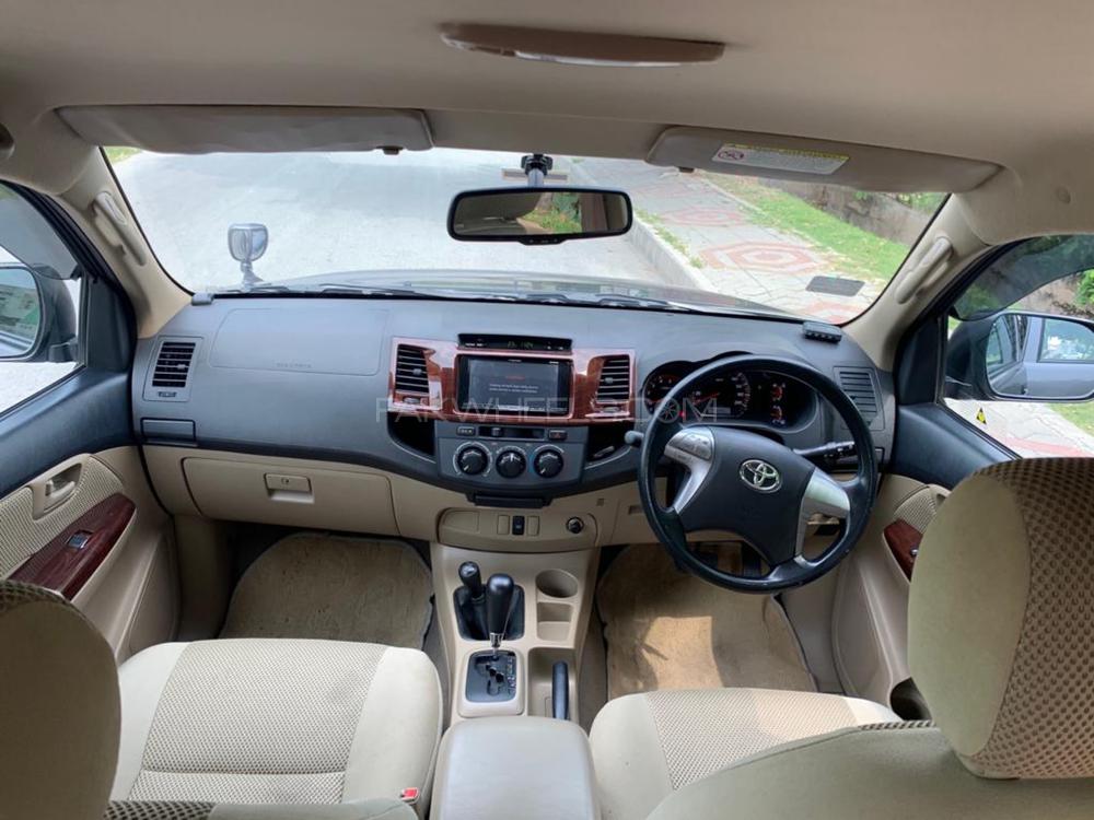 Toyota Hilux 2016 for Sale in Islamabad Toyota Hilux 2016 for Sale in Islamabad Image-17