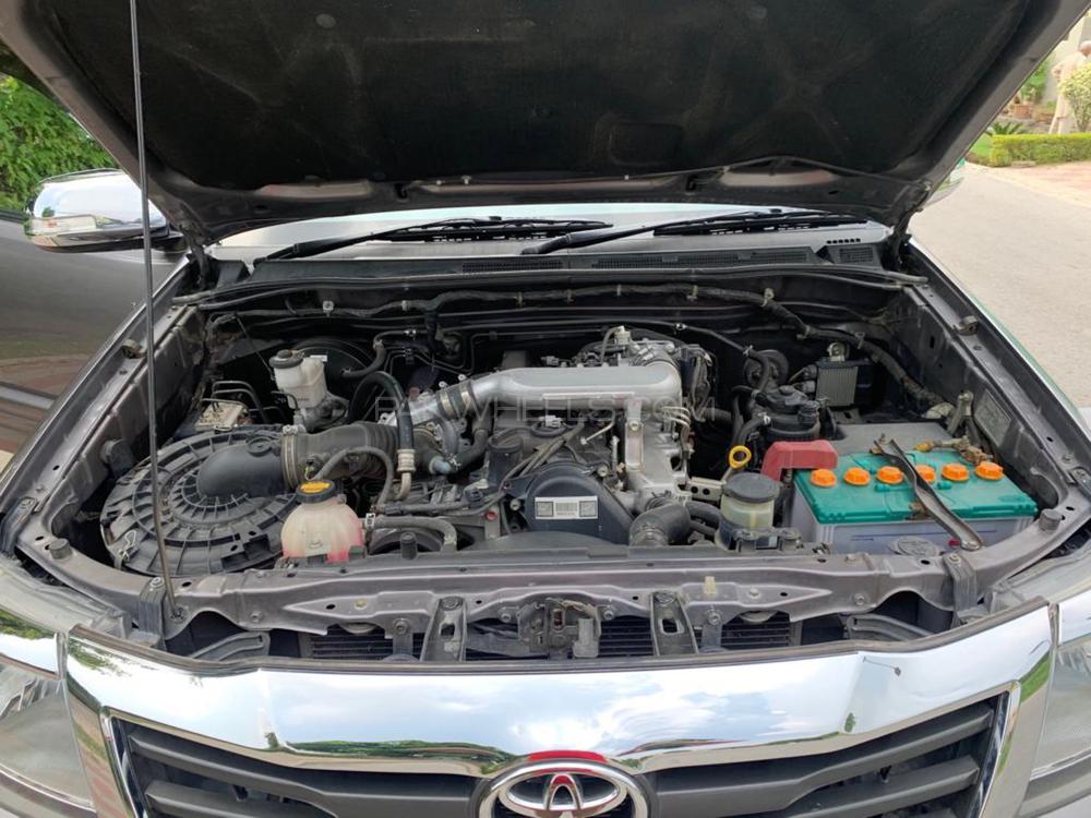 Toyota Hilux 2016 for Sale in Islamabad Toyota Hilux 2016 for Sale in Islamabad Image-18