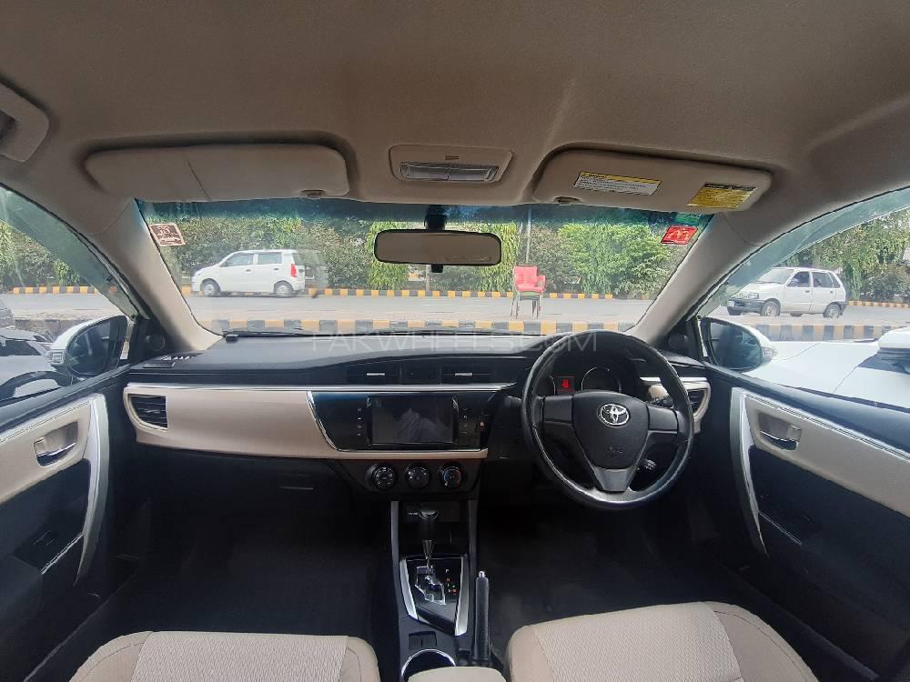 Toyota Corolla 2015 for Sale in Lahore Toyota Corolla 2015 for Sale in Lahore Image-5