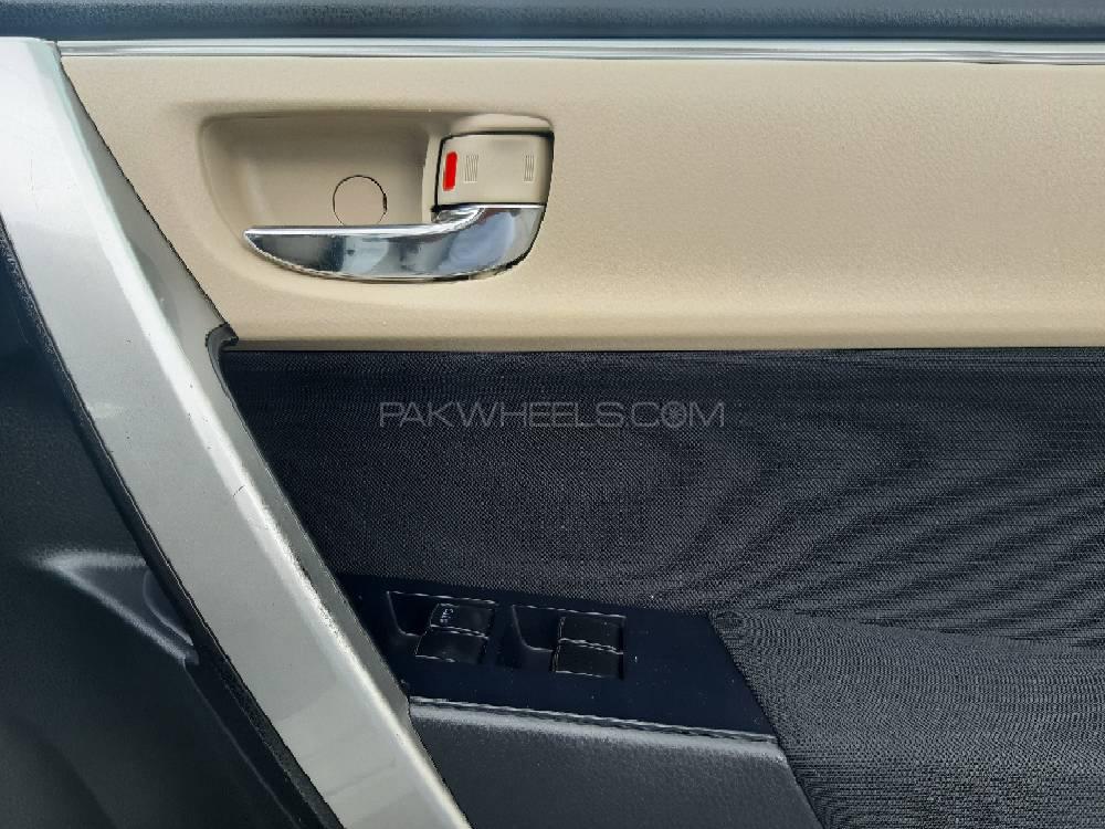 Toyota Corolla 2015 for Sale in Lahore Toyota Corolla 2015 for Sale in Lahore Image-15