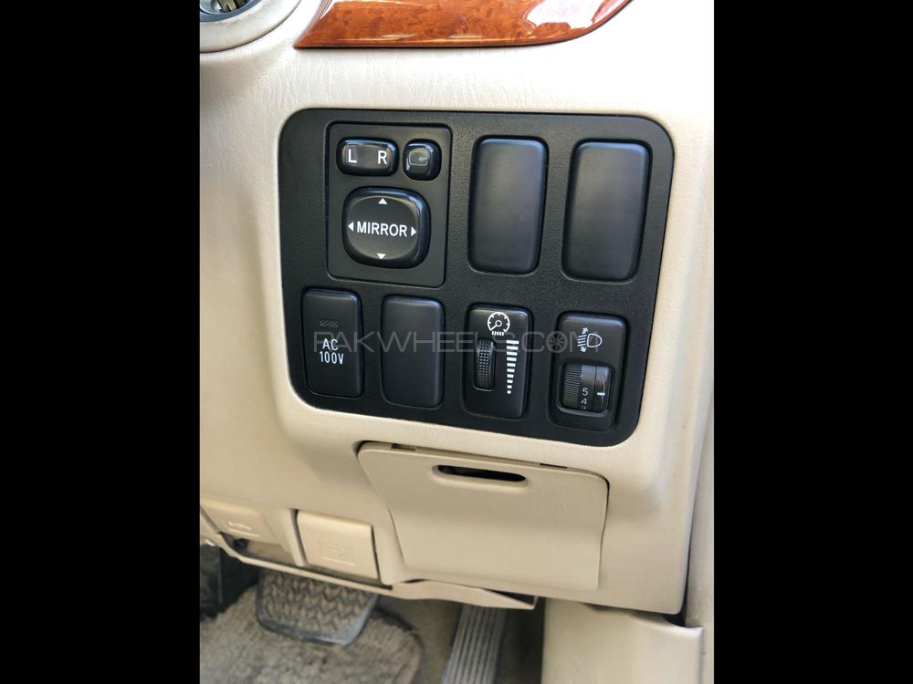 Toyota Prado 2005 for Sale in Lahore Toyota Prado 2005 for Sale in Lahore Image-13