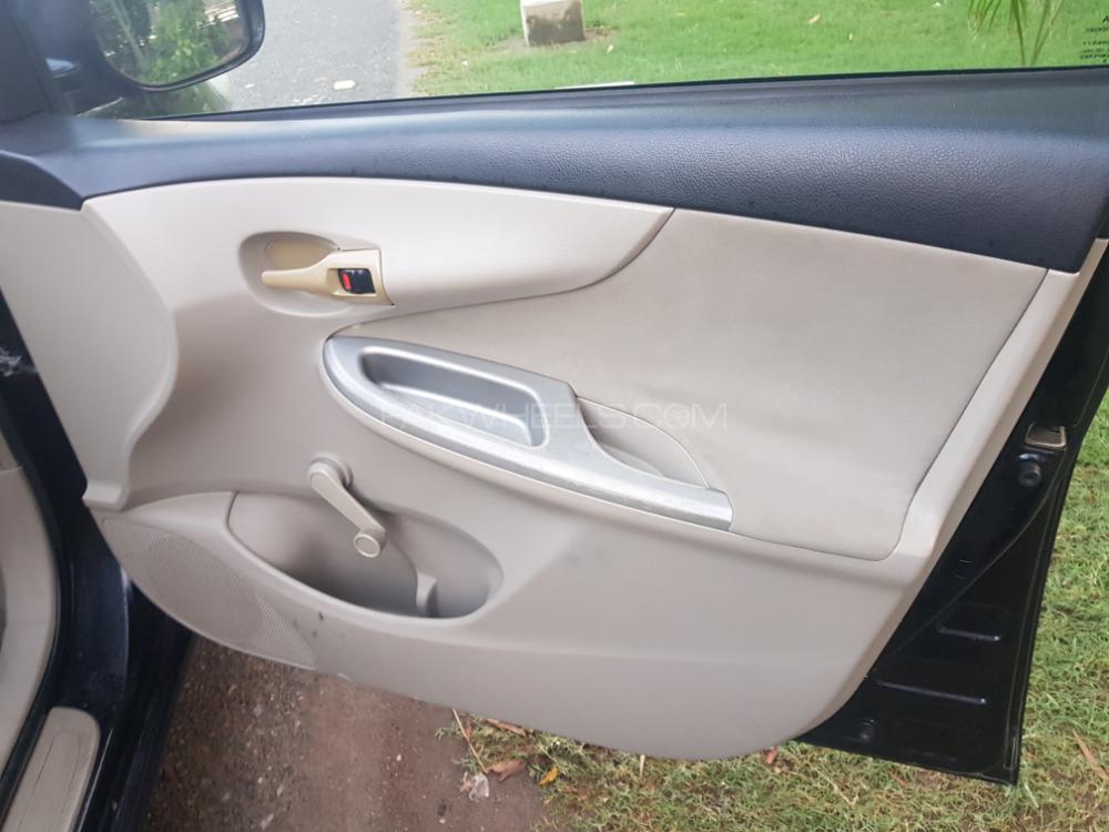 Toyota Corolla 2014 for Sale in Lahore Toyota Corolla 2014 for Sale in Lahore Image-4