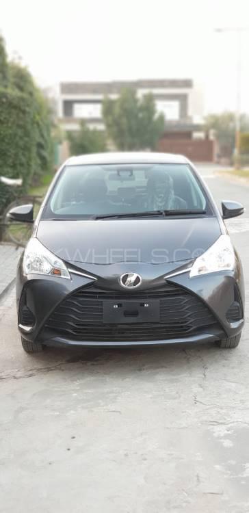 Toyota Vitz 2017 for Sale in Faisalabad Image-1