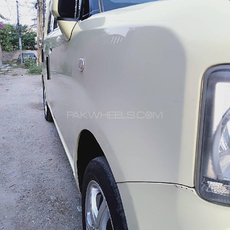 Toyota Pixis Space 2013 for Sale in Peshawar Toyota Pixis Space 2013 for Sale in Peshawar Image-3