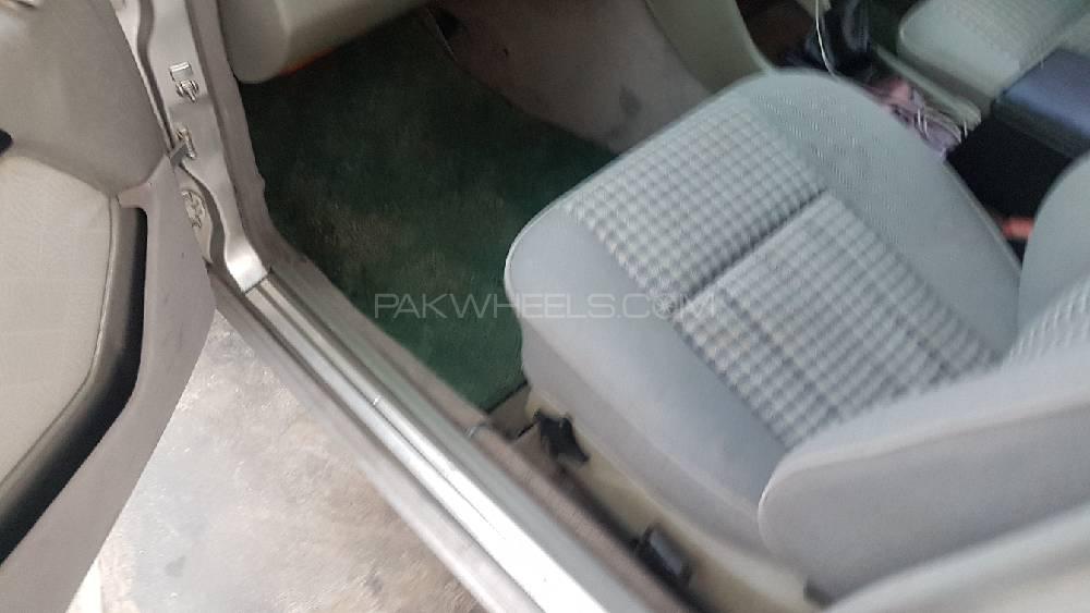 Mercedes Benz E Class 1993 for Sale in Mardan Mercedes Benz E Class 1993 for Sale in Mardan Image-5