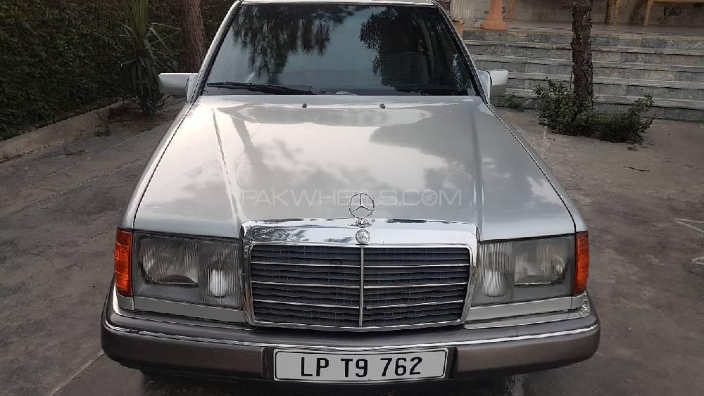 Mercedes Benz E Class 1993 for Sale in Mardan Mercedes Benz E Class 1993 for Sale in Mardan Image-14