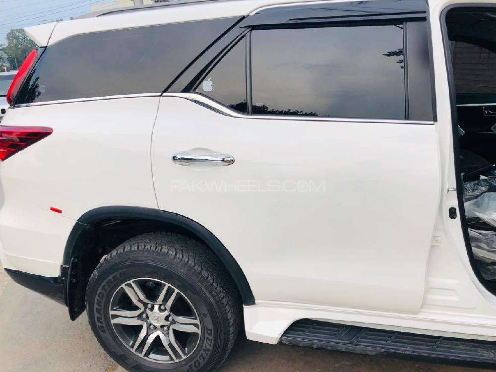 ٹویوٹا فورچیونر 2018 for Sale in پشاور ٹویوٹا فورچیونر 2018 for Sale in پشاور Image-7