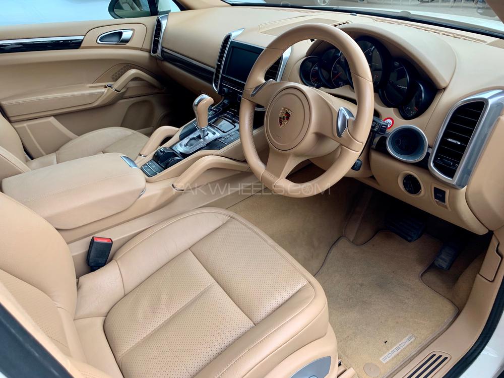 Porsche Cayenne 2011 for Sale in Lahore Porsche Cayenne 2011 for Sale in Lahore Image-4