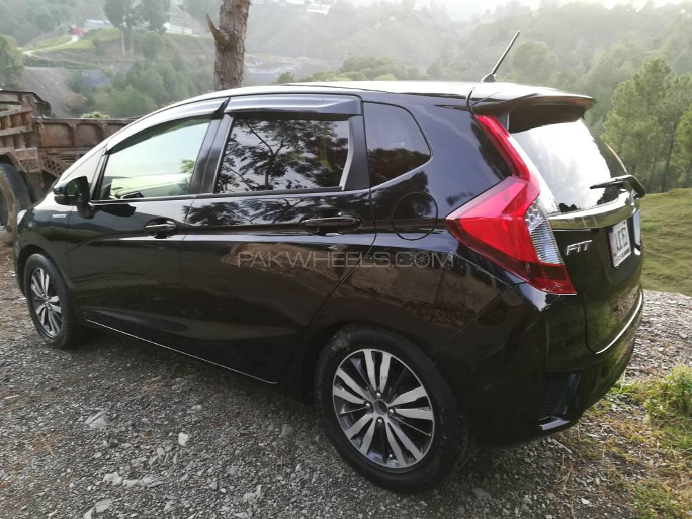 Honda Fit 2018 for Sale in Abbottabad Image-1