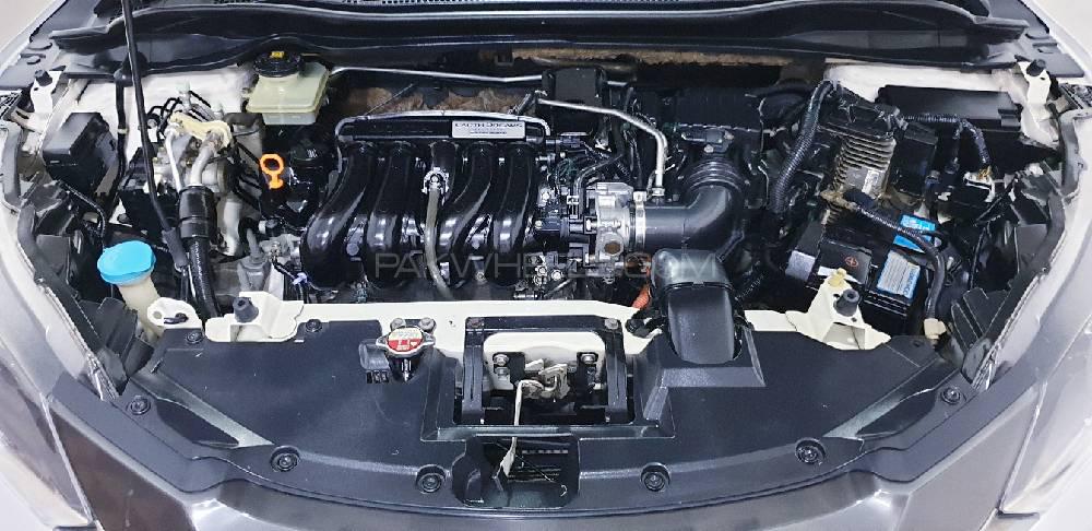 Honda Vezel 2015 for Sale in Karachi Honda Vezel 2015 for Sale in Karachi Image-17