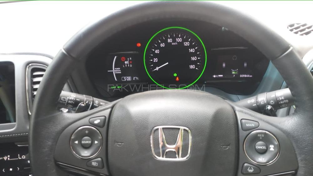 Honda Vezel 2018 for Sale in Islamabad Honda Vezel 2018 for Sale in Islamabad Image-12