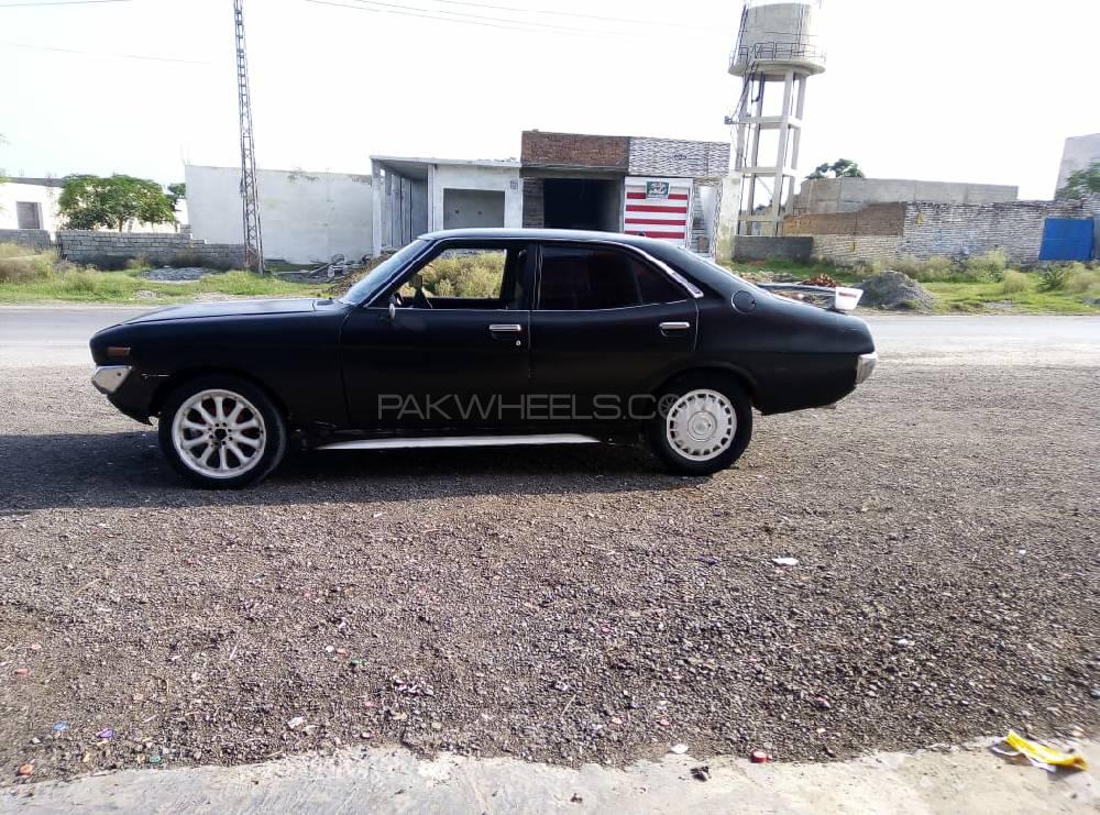 Toyota Mark II 1976 for Sale in Fateh Jang Image-1