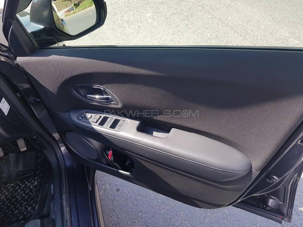 Honda Vezel 2014 for Sale in Lahore Honda Vezel 2014 for Sale in Lahore Image-6