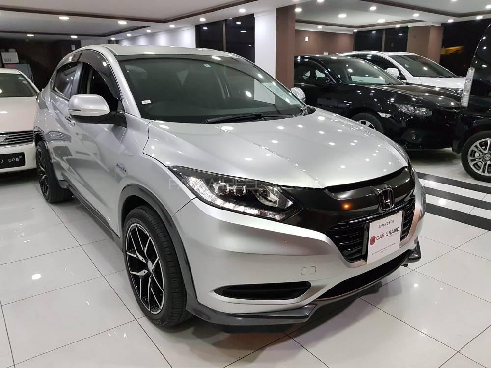 Honda Vezel 2014 for Sale in Peshawar Honda Vezel 2014 for Sale in Peshawar Image-3