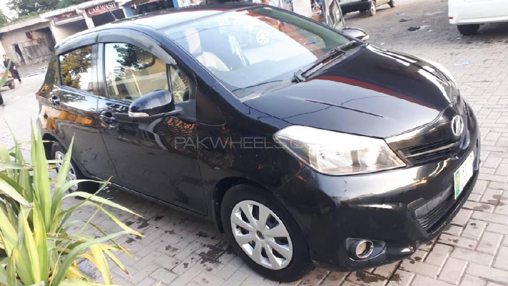 Toyota Vitz 2011 for Sale in Islamabad Image-1