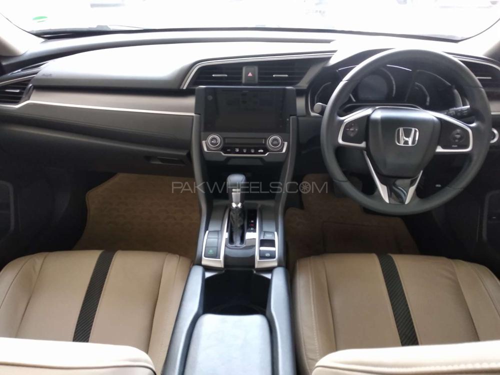 Honda Civic 2018 for Sale in Lahore Honda Civic 2018 for Sale in Lahore Image-12