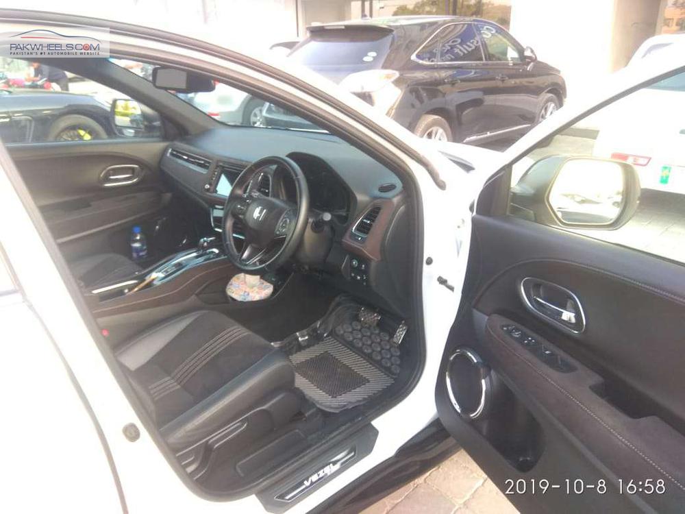 Honda Vezel 2018 for Sale in Lahore Honda Vezel 2018 for Sale in Lahore Image-8