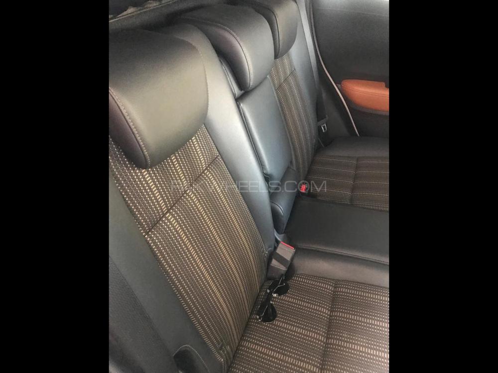 Honda Vezel 2015 for Sale in Islamabad Honda Vezel 2015 for Sale in Islamabad Image-12
