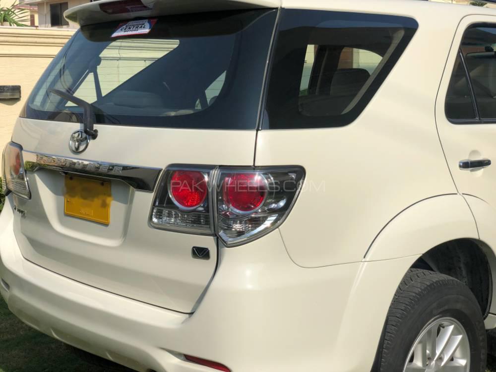 Toyota Fortuner 2014 for Sale in Karachi Toyota Fortuner 2014 for Sale in Karachi Image-3