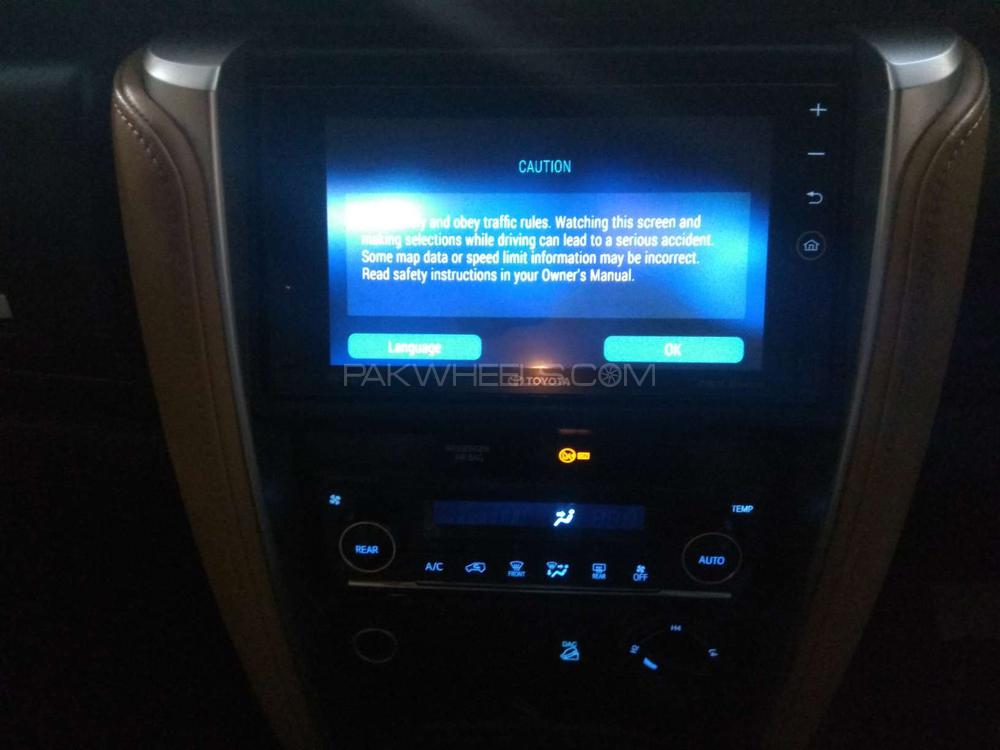 Toyota Fortuner 2018 for Sale in Karachi Toyota Fortuner 2018 for Sale in Karachi Image-5