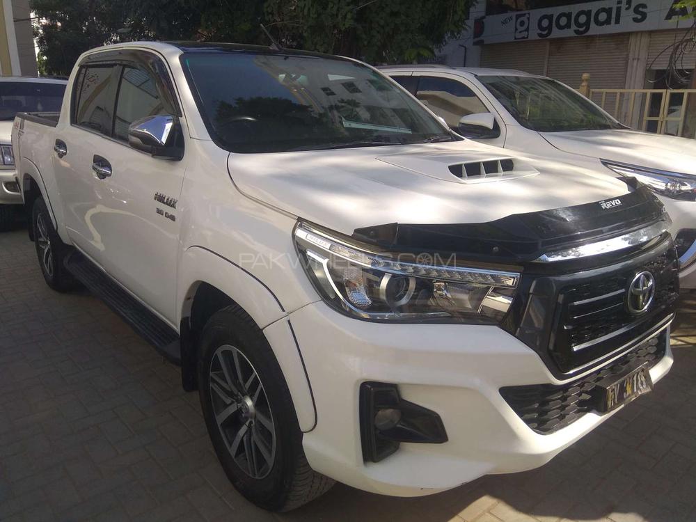 Toyota Hilux 2016 for Sale in Karachi Toyota Hilux 2016 for Sale in Karachi Image-2