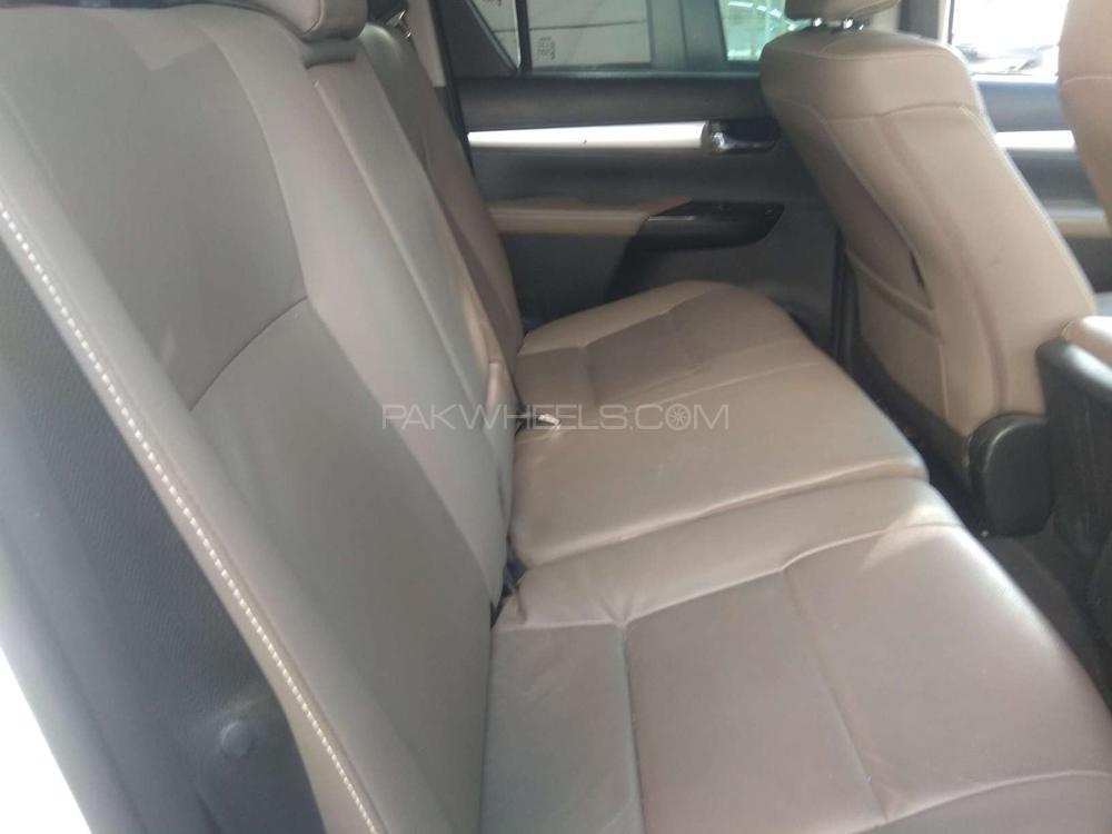 Toyota Hilux 2016 for Sale in Karachi Toyota Hilux 2016 for Sale in Karachi Image-8