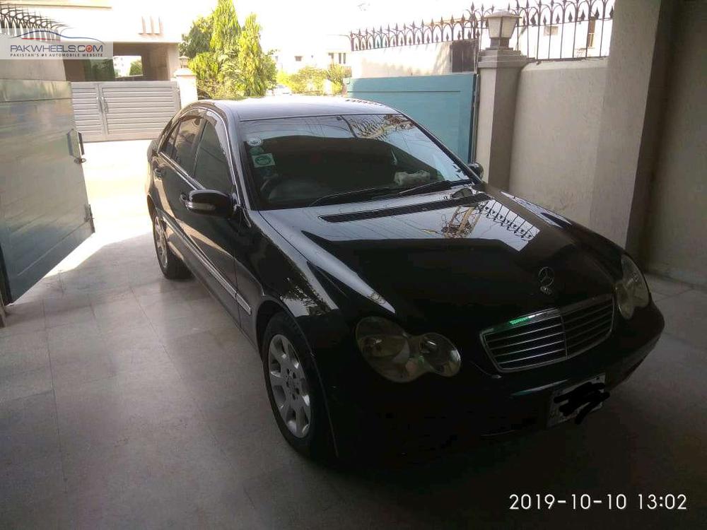 Mercedes Benz C Class 2004 for Sale in Lahore Mercedes Benz C Class 2004 for Sale in Lahore Image-2