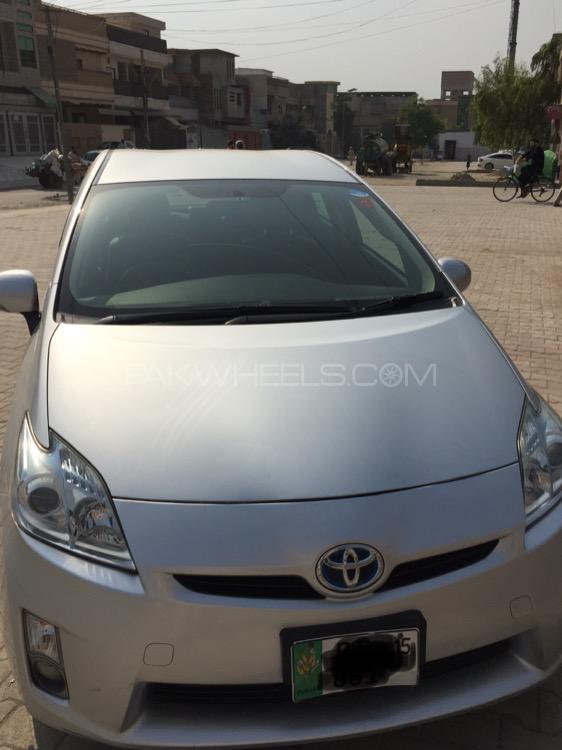 Toyota Prius 2011 for Sale in Peshawar Image-1