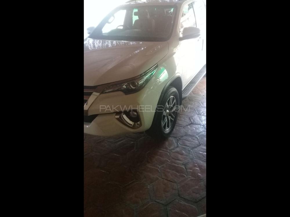 ٹویوٹا فورچیونر 2017 for Sale in لاہور ٹویوٹا فورچیونر 2017 for Sale in لاہور Image-2